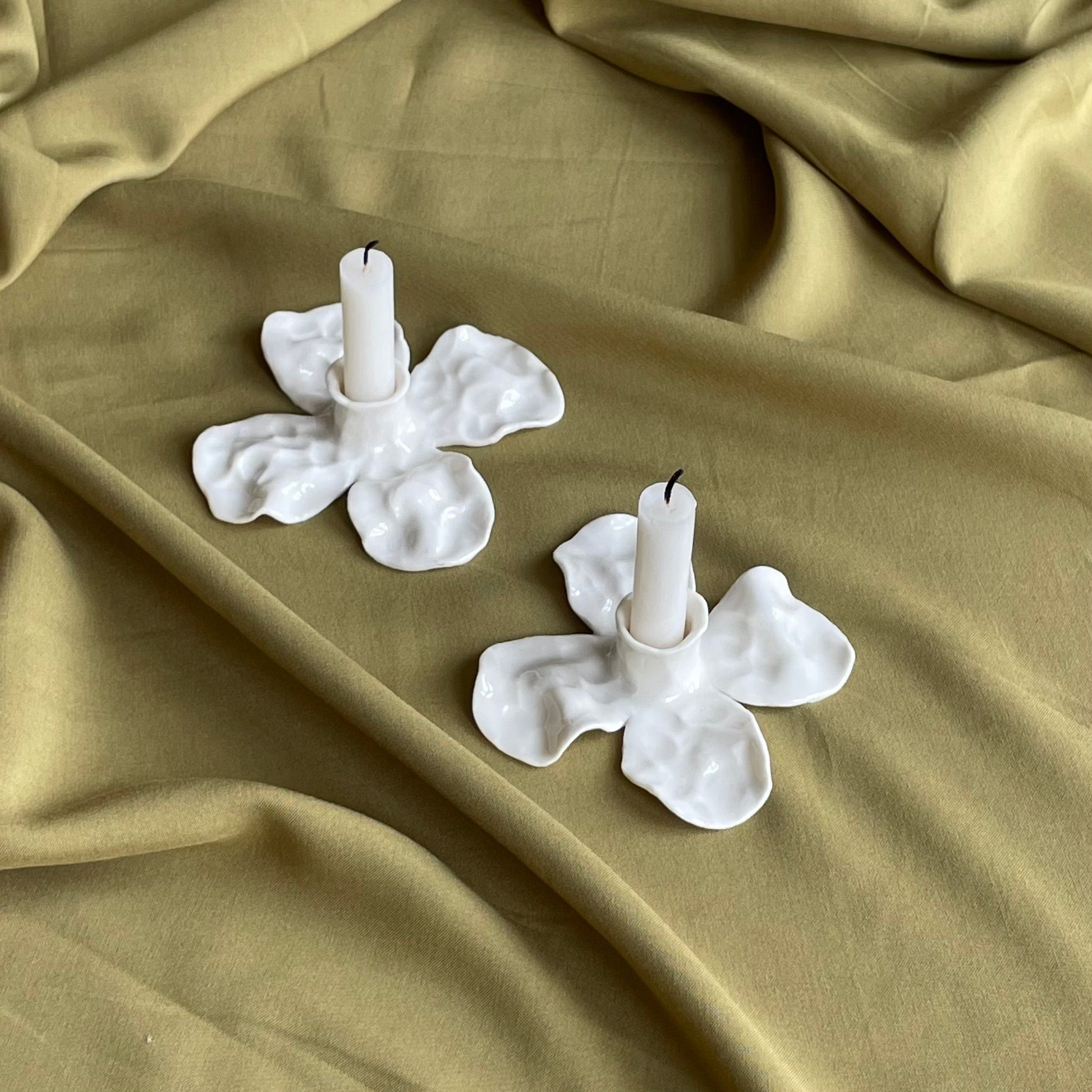 Krøllet lysestage - blomst - Kroelletkeramik.dk 