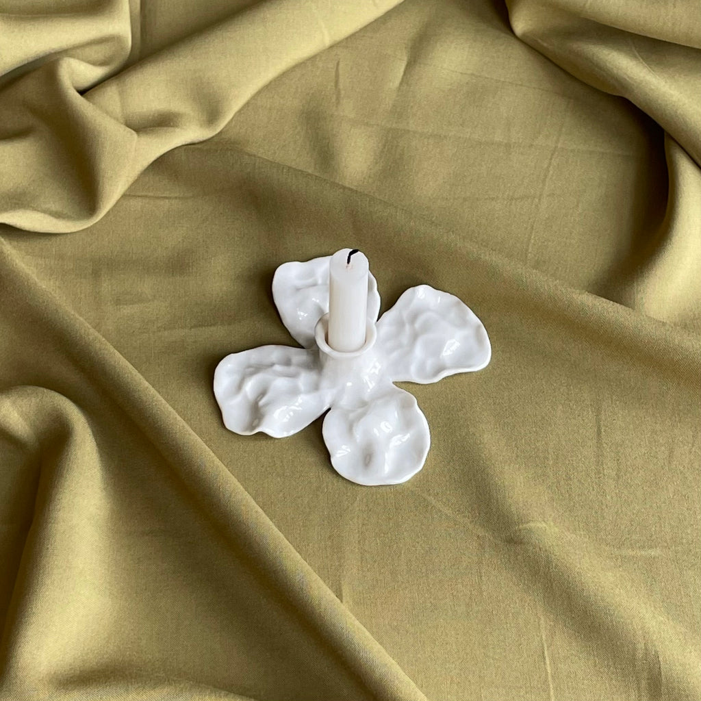Krøllet lysestage - blomst - Kroelletkeramik.dk 
